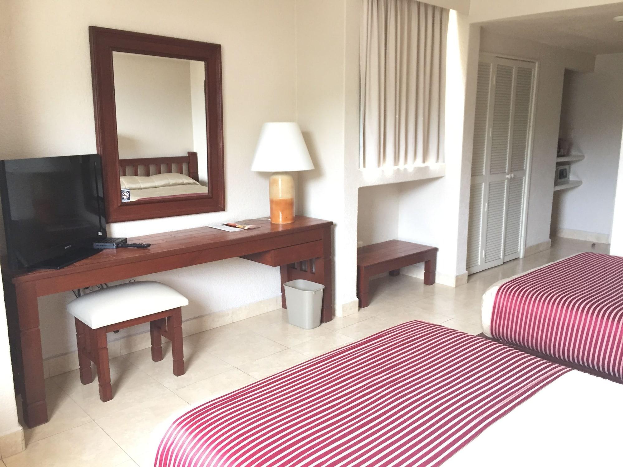 Hotel Fortin Plaza Oaxaca Экстерьер фото