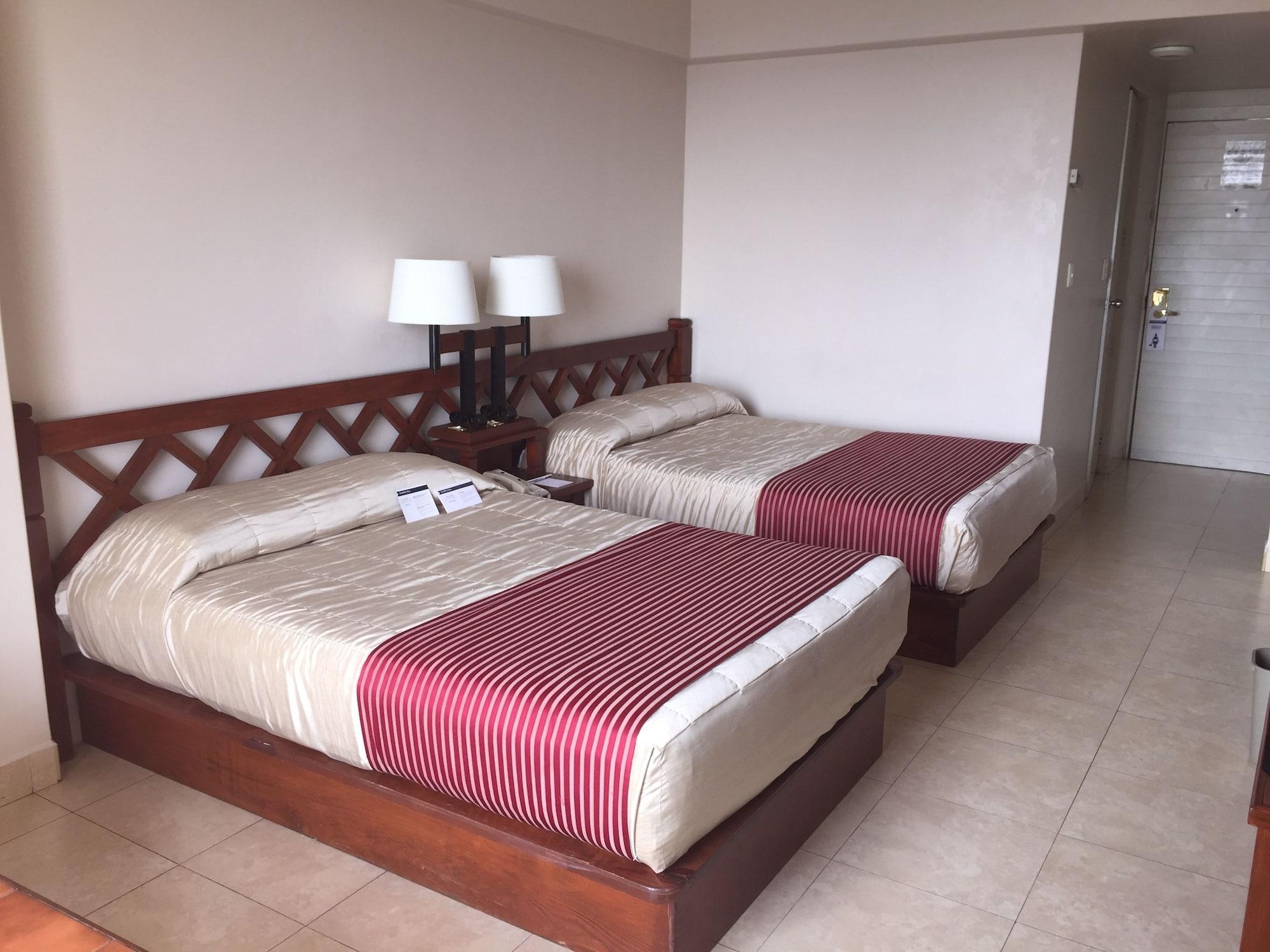 Hotel Fortin Plaza Oaxaca Экстерьер фото