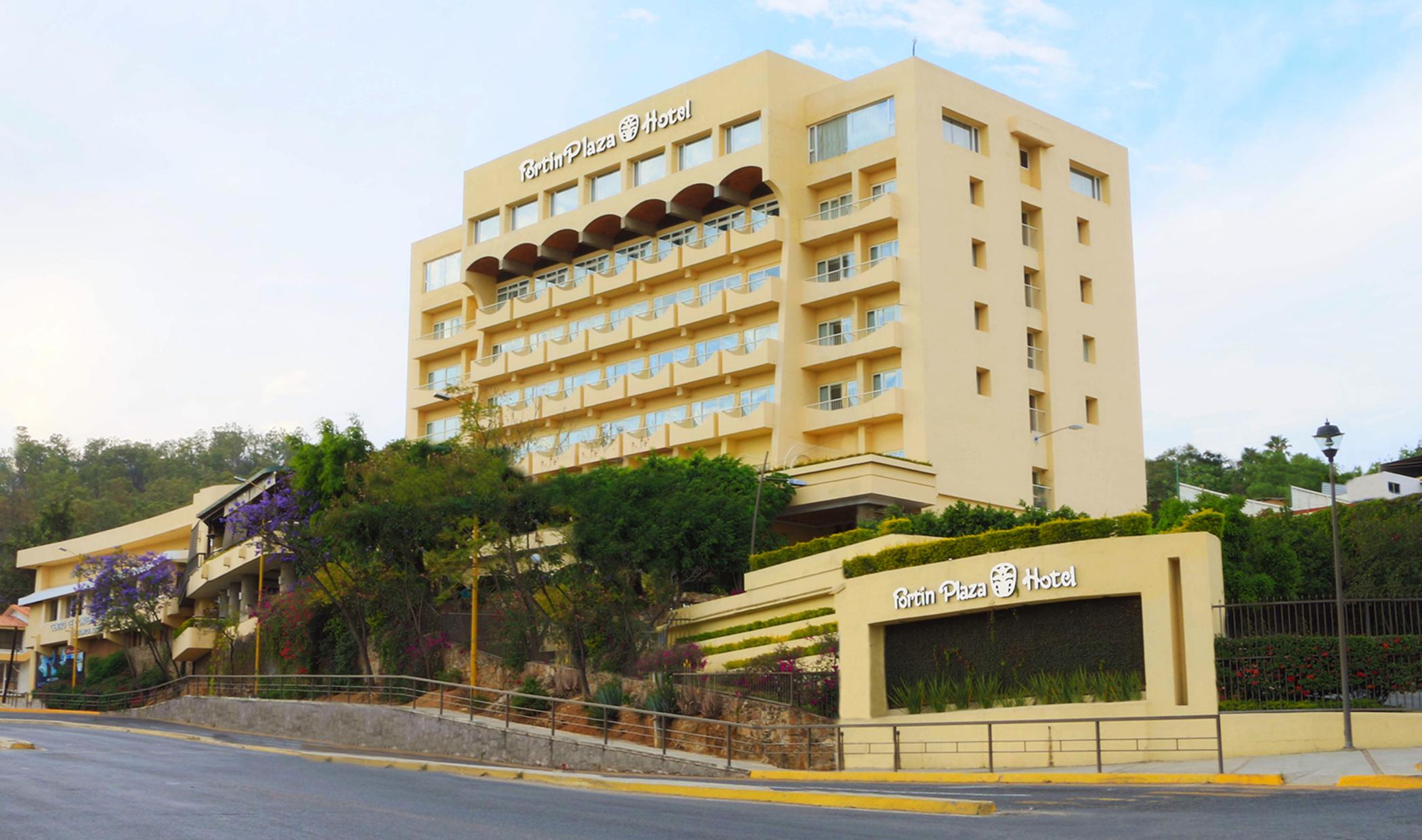 Hotel Fortin Plaza Oaxaca Экстерьер фото