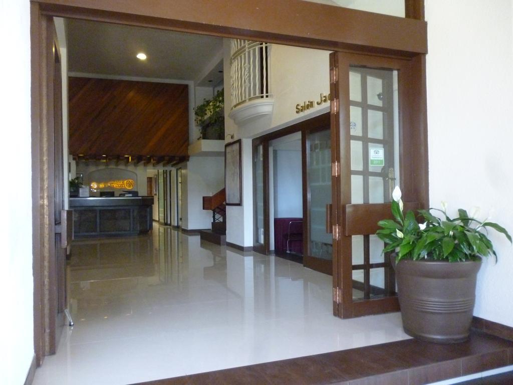 Hotel Fortin Plaza Oaxaca Экстерьер фото